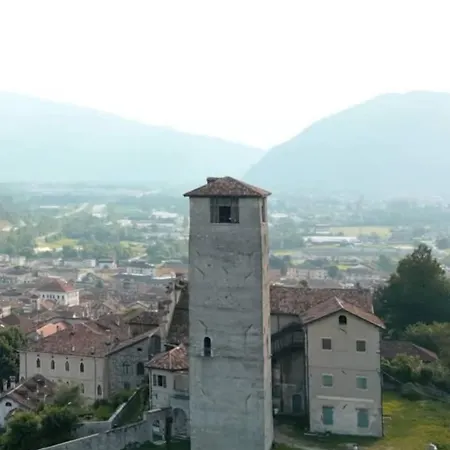Apartment Via Mezzaterra 10 *